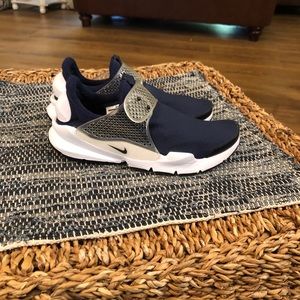 Nike sock darts